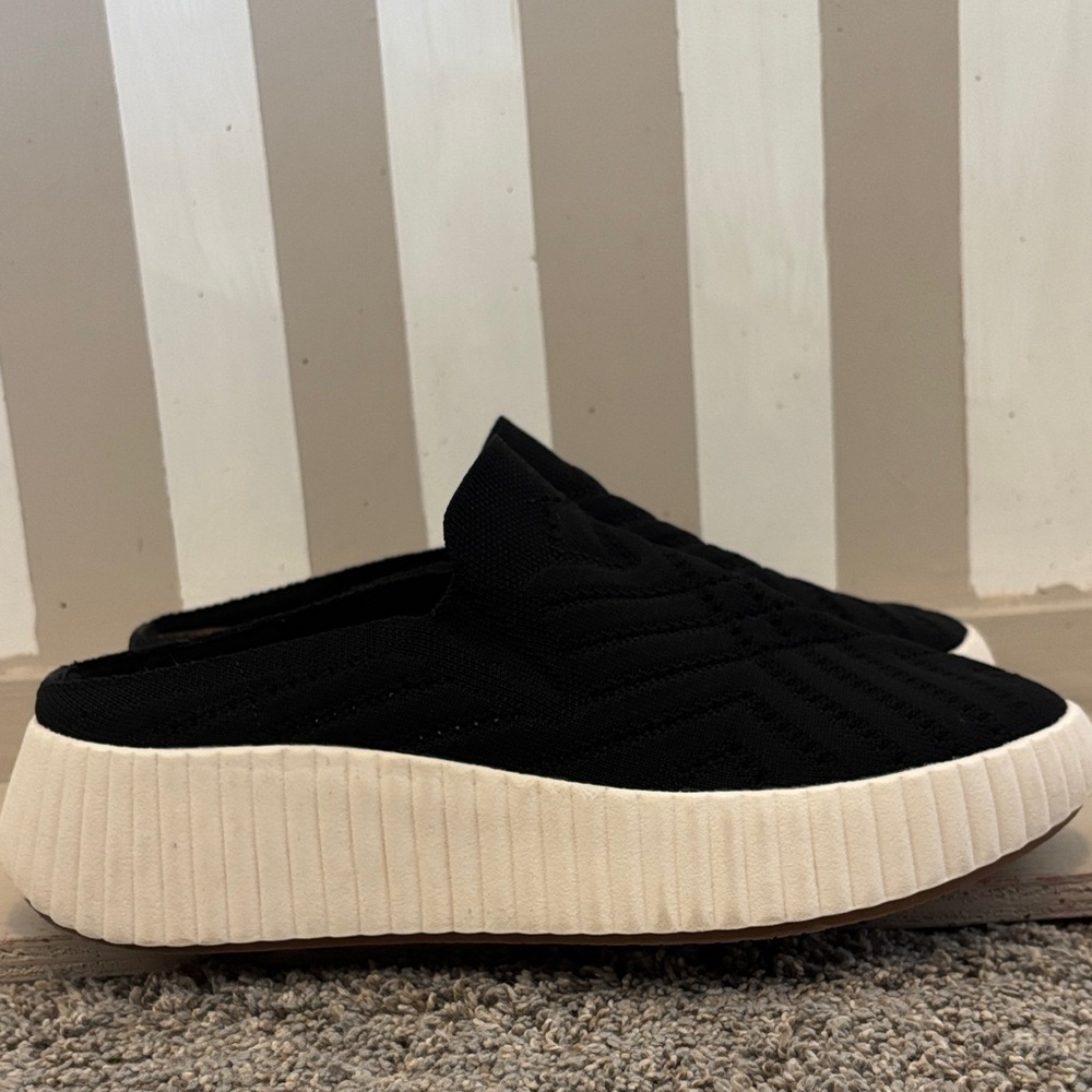 Elegant Black Platform Slip-Ons